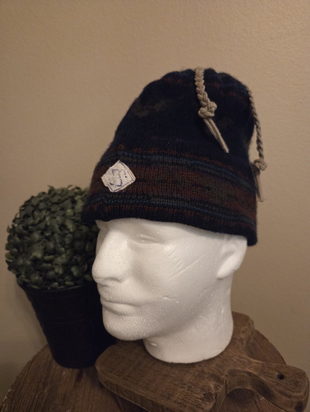 MERKLEY HEADGEAR Vintage Mulicolor Fair Isle 100% Virgin Wool Tassel Mens Beanie